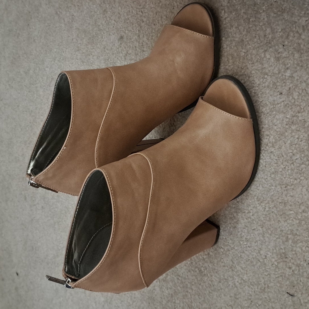 Michael Antonio Booties Size 9